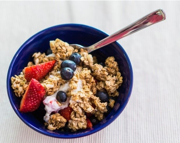 Doc’s Granola and Yogurt